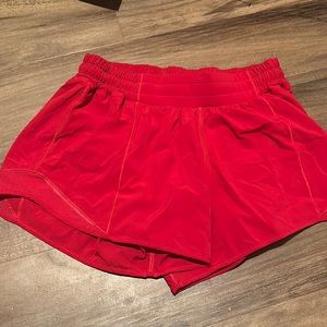 Lululemon hotty hot size 8 shorts